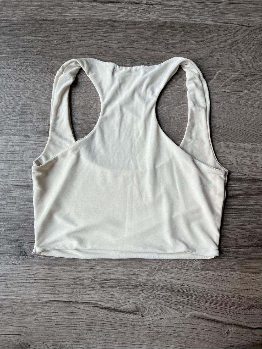 PrettyLittleThing Cream Racerback Crop Top - Picture 3 of 6